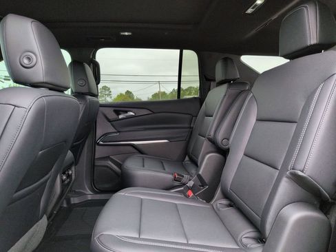 New 2026 Chevrolet Traverse LT w/ Sun and Wheel Package FWD image 34