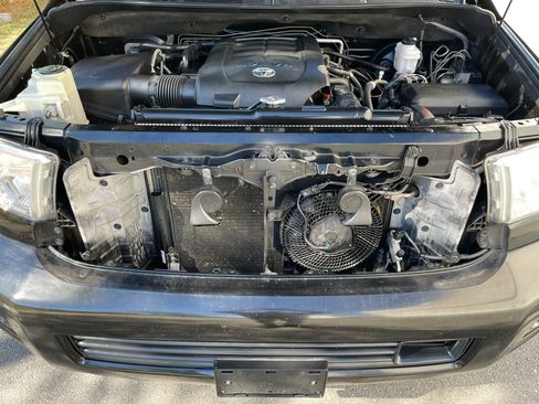 Used 2011 Toyota Sequoia Platinum image 43