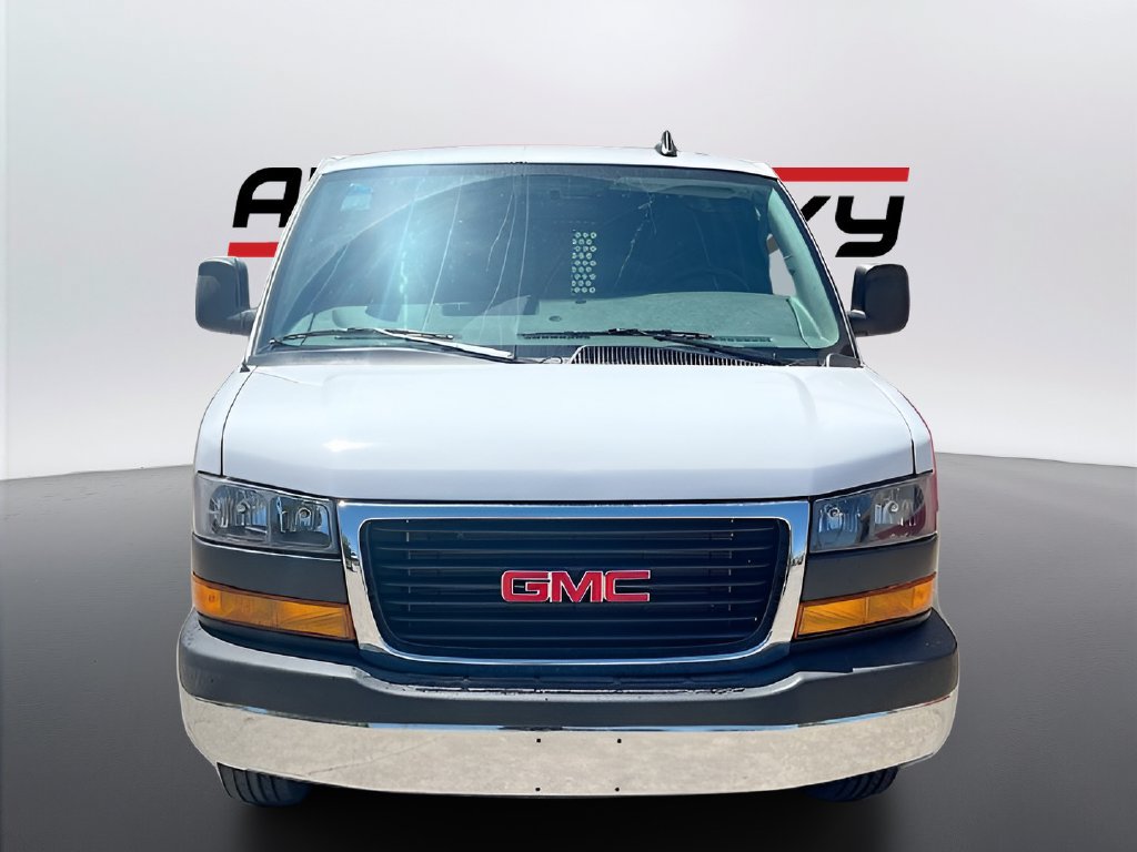 Used 2025 GMC Savana 2500 w/ Driver Convenience Package RWD image 2