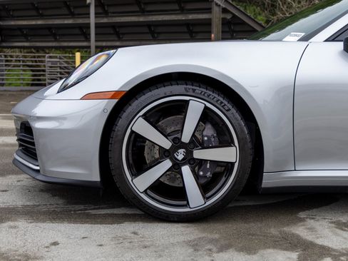 Certified 2025 Porsche 911 Carrera image 13