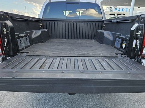Used 2018 Toyota Tacoma TRD Sport image 25