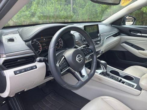 Used 2019 Nissan Altima 2.5 SL FWD image 5