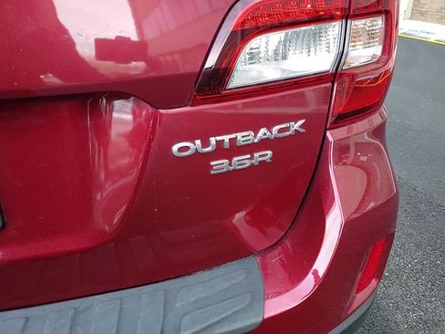 Used 2015 Subaru Outback 3.6R Limited image 5