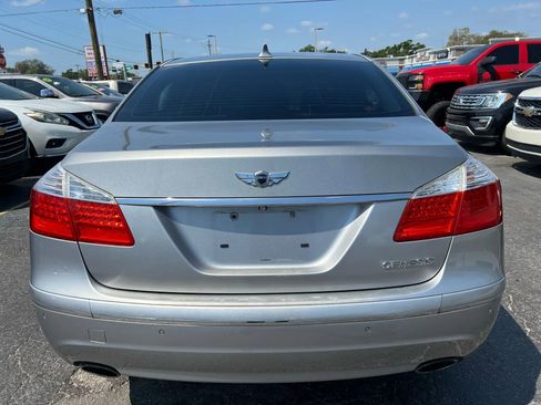 Used 2011 Hyundai Genesis 3.8 w/ Technology Pkg 4 image 6