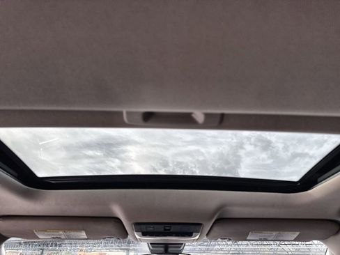 Used 2023 Nissan Altima 2.5 SR w/ SR Premium Package image 19