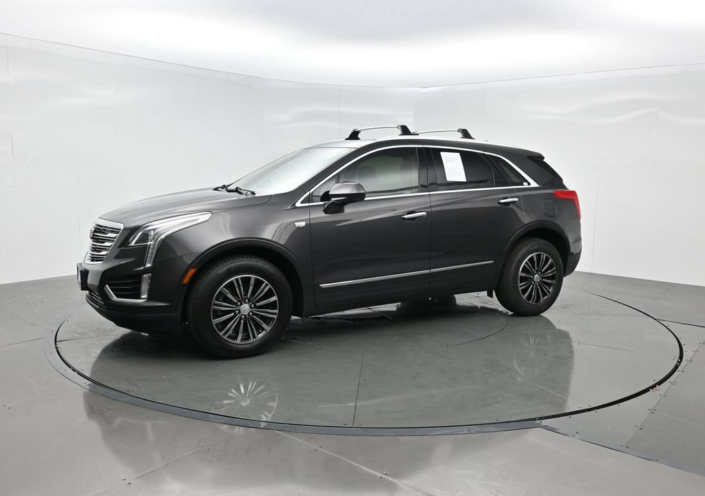 Used 2017 Cadillac XT5 Luxury w/ Driver Awareness Package FWD image 2