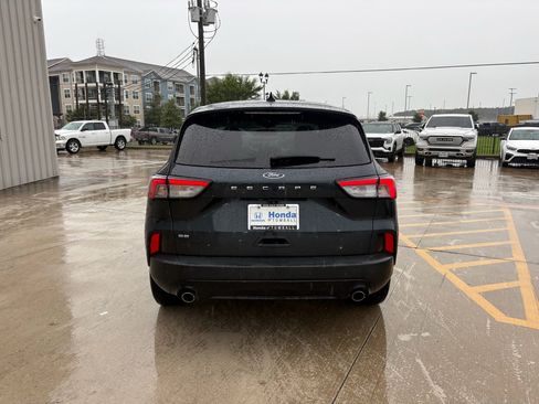 Used 2022 Ford Escape SE w/ SE Sport Appearance Package FWD image 7