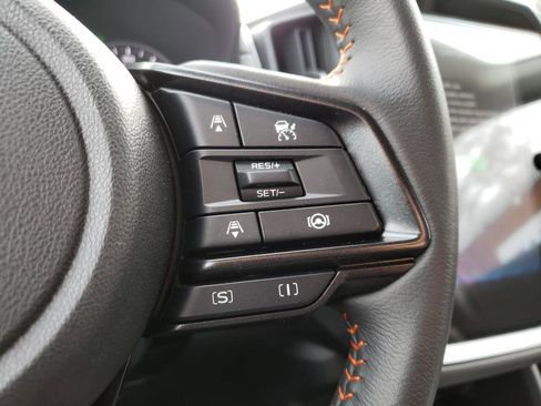 Used 2025 Subaru Crosstrek 2.5i Limited w/ Crosstrek Mirror Package image 19