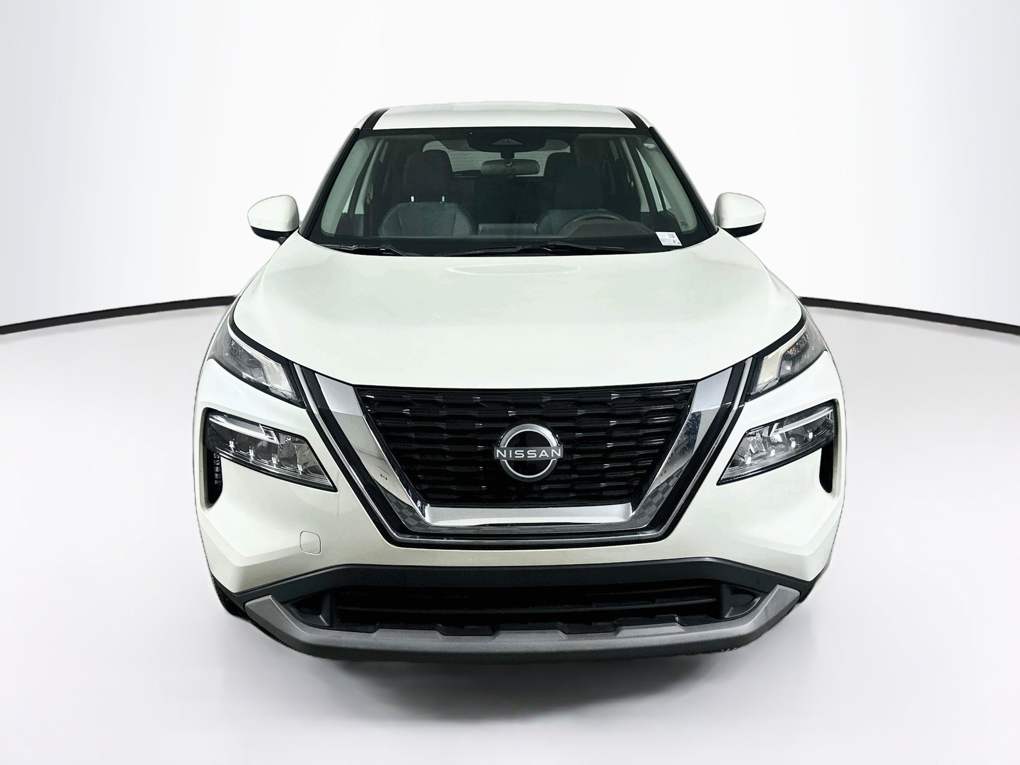Used 2023 Nissan Rogue SV FWD image 2