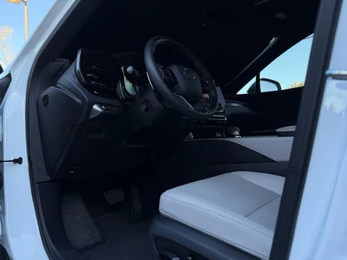 Used 2025 Lexus RX 350 F Sport image 40