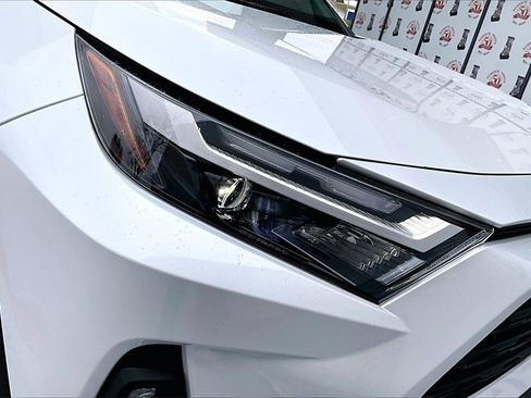 Used 2023 Toyota RAV4 XLE Premium image 28