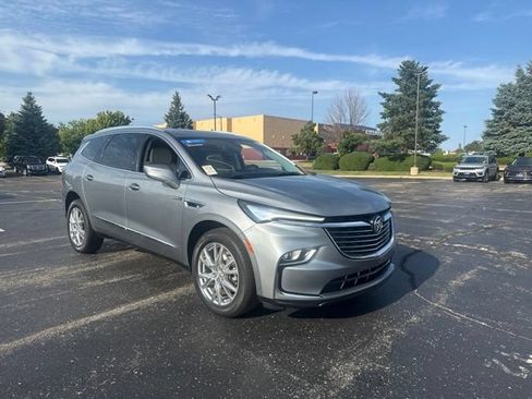 Used 2024 Buick Enclave Essence w/ Experience Buick Package AWD/4WD image 1
