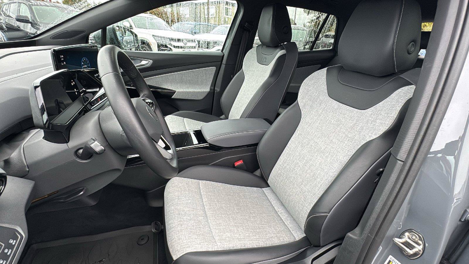 Certified 2023 Volkswagen ID.4 Pro AWD/4WD image 10