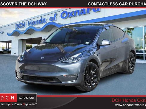 Used 2023 Tesla Model Y Long Range AWD/4WD image 1