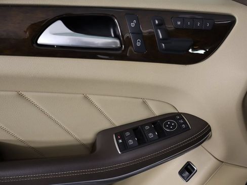 Used 2014 Mercedes-Benz GL 450 4MATIC image 15