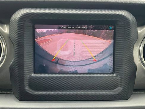 Certified 2020 Jeep Wrangler Unlimited Sahara image 14