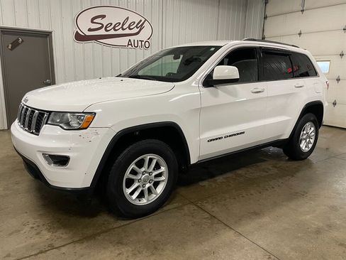 Used 2019 Jeep Grand Cherokee Laredo w/ Security & Convenience Group AWD/4WD image 1