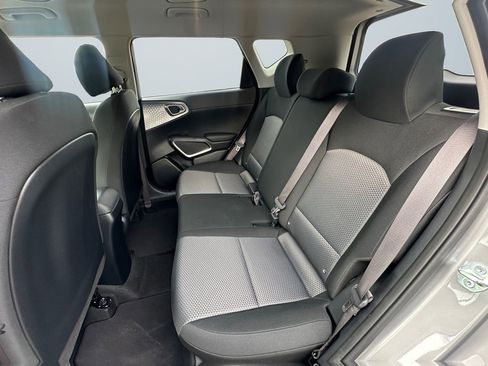 Used 2025 Kia Soul EX FWD image 13