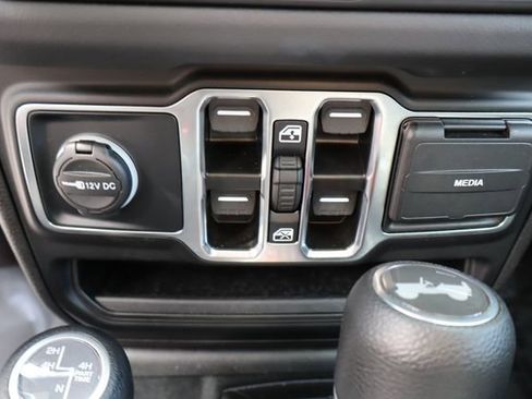 Used 2025 Jeep Wrangler Unlimited Sahara w/ Safety Group image 35