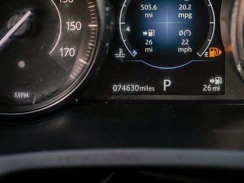 Used 2019 Jaguar E-PACE S image 22