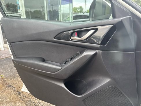 Used 2015 MAZDA MAZDA3 i Touring image 26