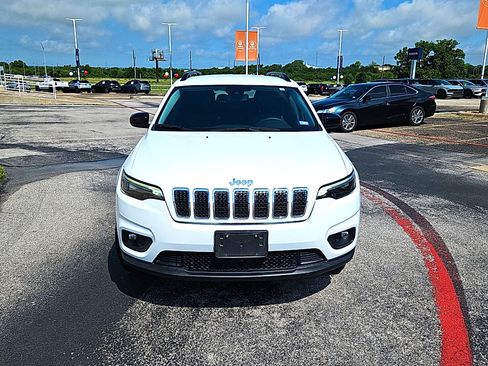 Used 2022 Jeep Cherokee Latitude Lux AWD/4WD image 2