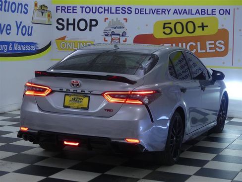 Used 2022 Toyota Camry XSE FWD image 8