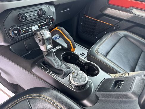 Used 2023 Ford Bronco Badlands image 20