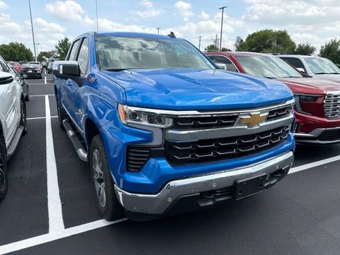 Used 2025 Chevrolet Silverado 1500 LT w/ Texas Edition Plus AWD/4WD image 4