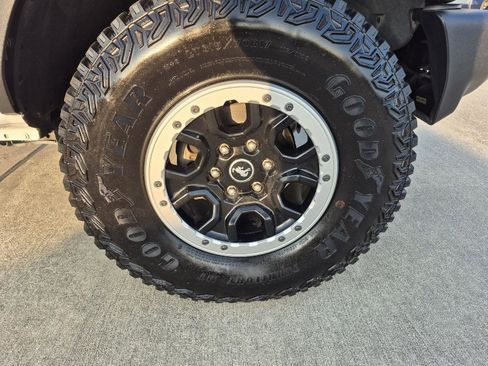 Certified 2023 Ford Bronco Outer Banks w/ Sasquatch Package image 25