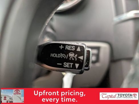 Used 2019 Toyota Sequoia SR5 AWD/4WD image 18