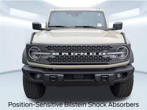 New 2026 Ford Bronco Badlands image 13