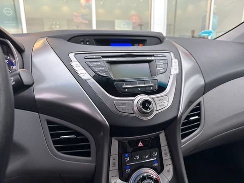 Used 2013 Hyundai Elantra GLS w/ Preferred Pkg FWD image 8