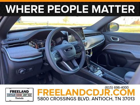 New 2025 Jeep Compass Sport image 19