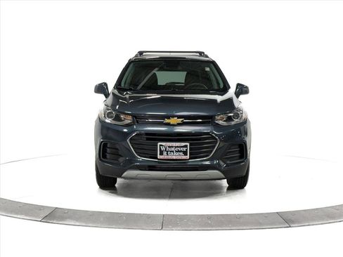 Used 2022 Chevrolet Trax LT w/ Driver Confidence Package image 2