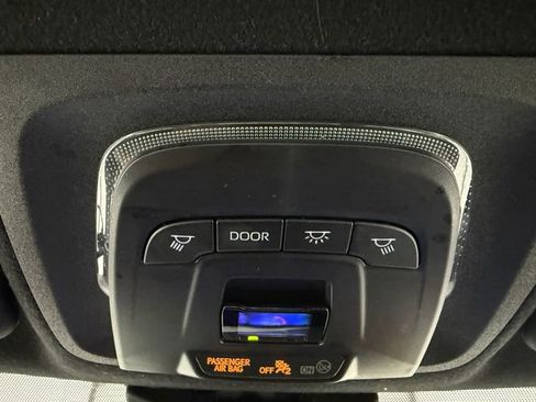 Used 2023 Toyota Corolla SE image 22