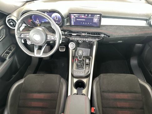 Used 2024 Alfa Romeo Tonale Veloce image 17