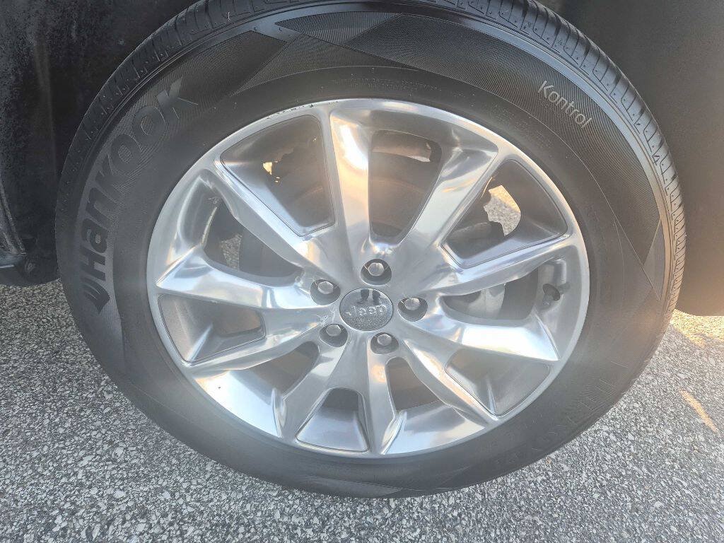 Used 2014 Jeep Cherokee Limited FWD image 17