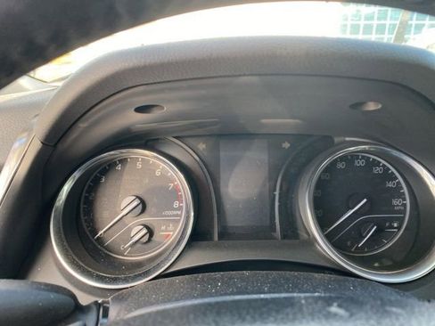 Used 2020 Toyota Camry SE image 12