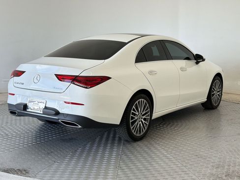 Used 2022 Mercedes-Benz CLA 250 4MATIC image 9