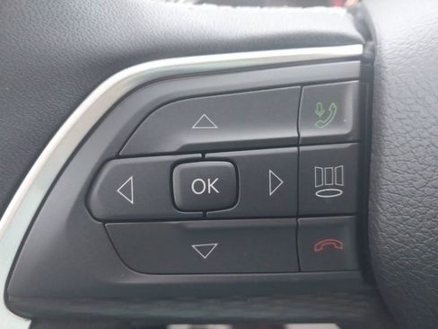 New 2025 Jeep Grand Cherokee L Altitude image 23