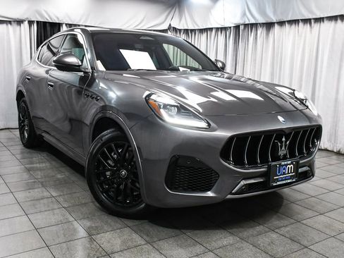 Used 2024 Maserati Grecale GT image 3