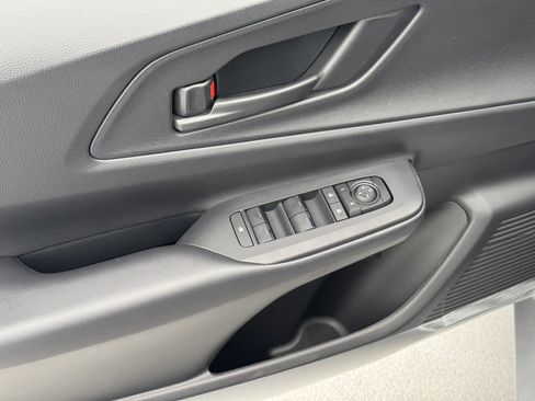 New 2026 Toyota Prius Plug-In Hybrid FWD image 18