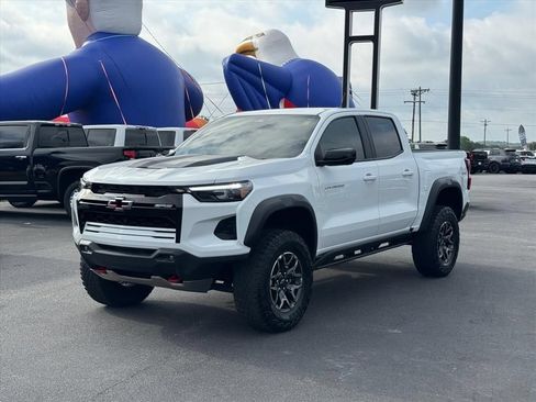 Used 2023 Chevrolet Colorado ZR2 w/ ZR2 Convenience Package III AWD/4WD image 7