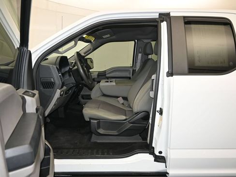 Used 2018 Ford F150 XL w/ Equipment Group 101A Mid RWD image 20