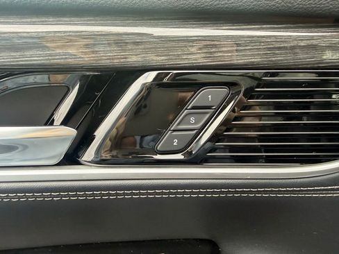 Used 2022 Jeep Wagoneer Series II w/ Premium Group I image 15