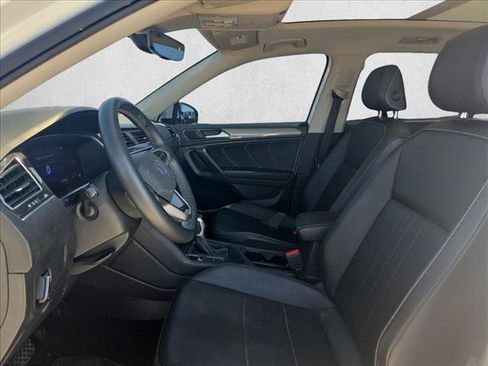 Used 2022 Volkswagen Tiguan SE FWD image 14