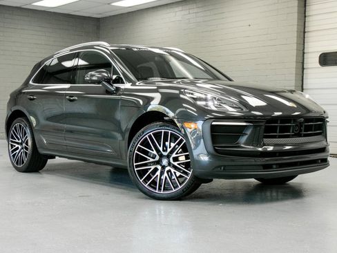 Used 2024 Porsche Macan Turbo AWD/4WD image 1