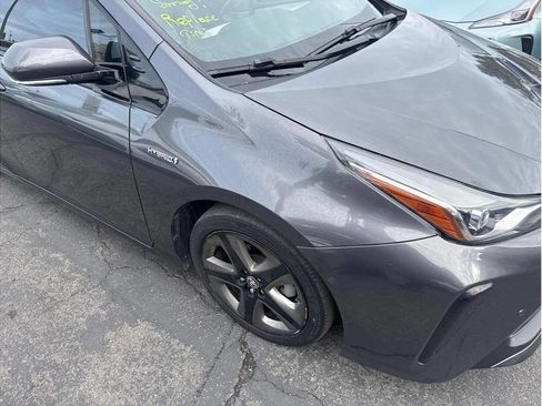 Used 2019 Toyota Prius XLE image 9