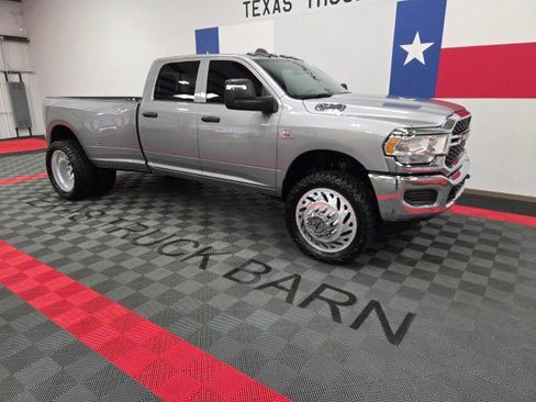 Used 2024 RAM 3500 Tradesman w/ Chrome Appearance Group image 10